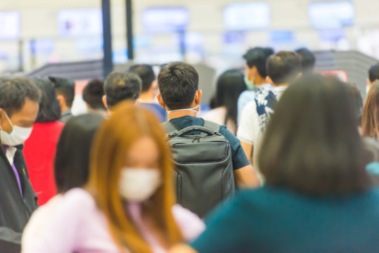 点击放大 人群拥戴| 图片来源:©Pavlo Vakhrushev / stock.adobe.com